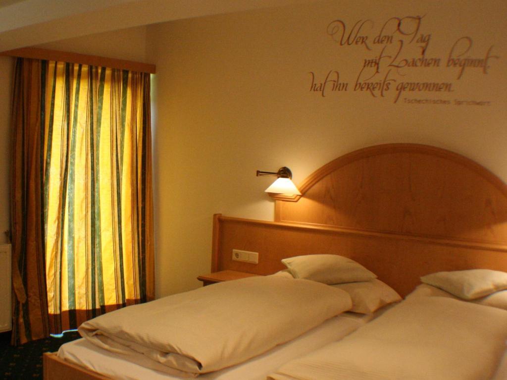 לך אם ארלברג Hotel Garni Laerchenhof חדר תמונה