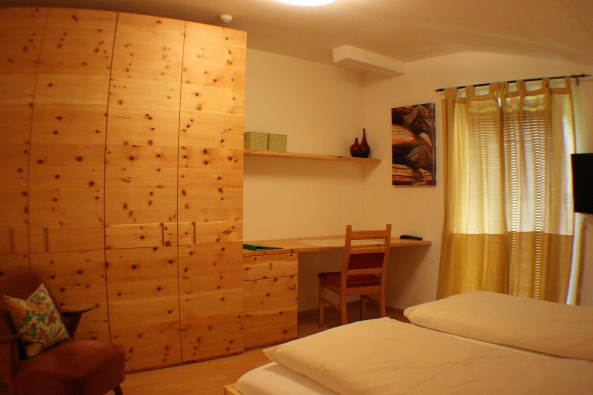 לך אם ארלברג Hotel Garni Laerchenhof מראה חיצוני תמונה