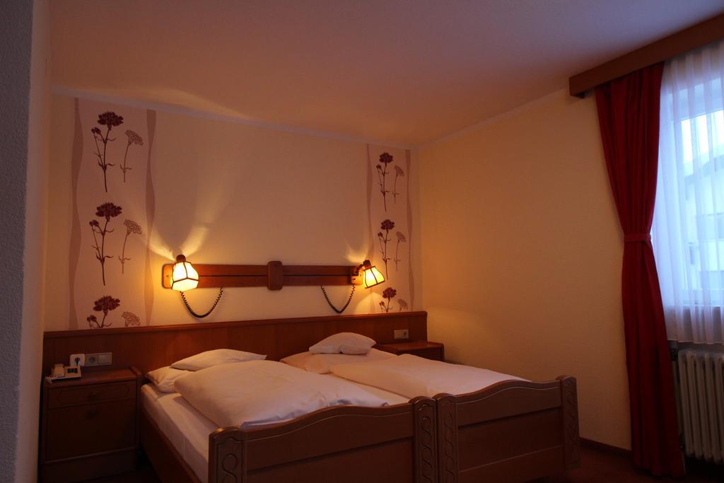 לך אם ארלברג Hotel Garni Laerchenhof מראה חיצוני תמונה
