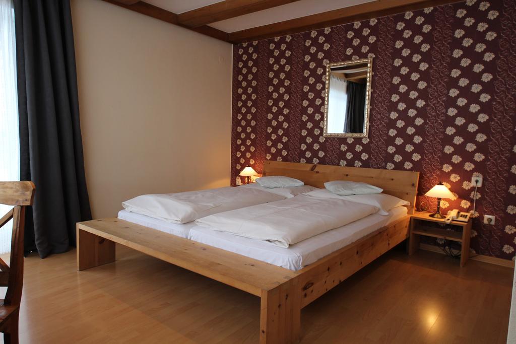 לך אם ארלברג Hotel Garni Laerchenhof מראה חיצוני תמונה