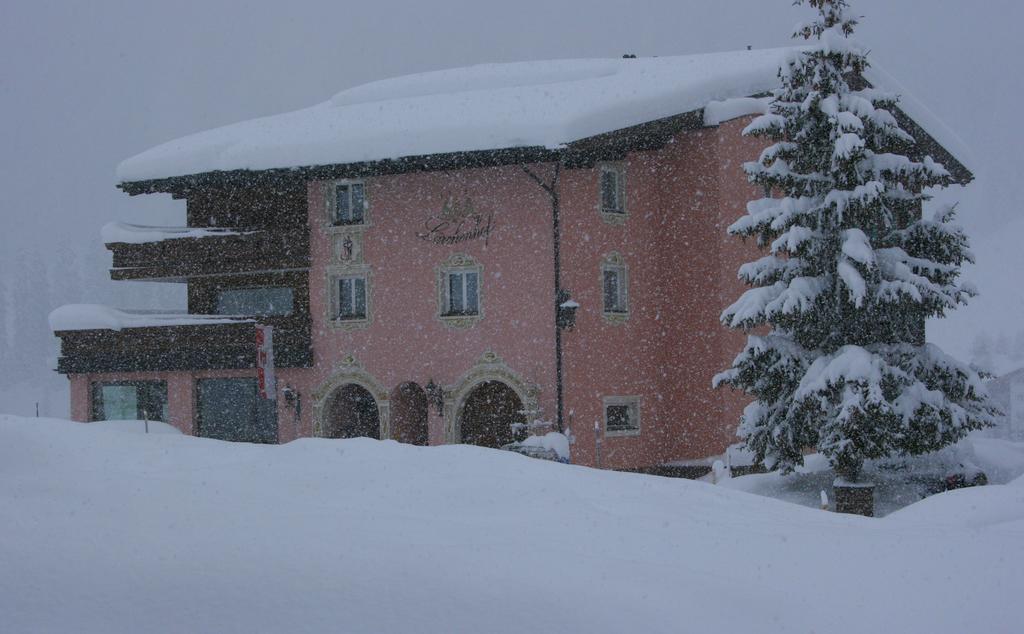 לך אם ארלברג Hotel Garni Laerchenhof מראה חיצוני תמונה