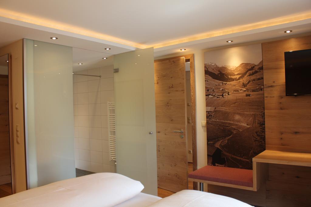 לך אם ארלברג Hotel Garni Laerchenhof חדר תמונה
