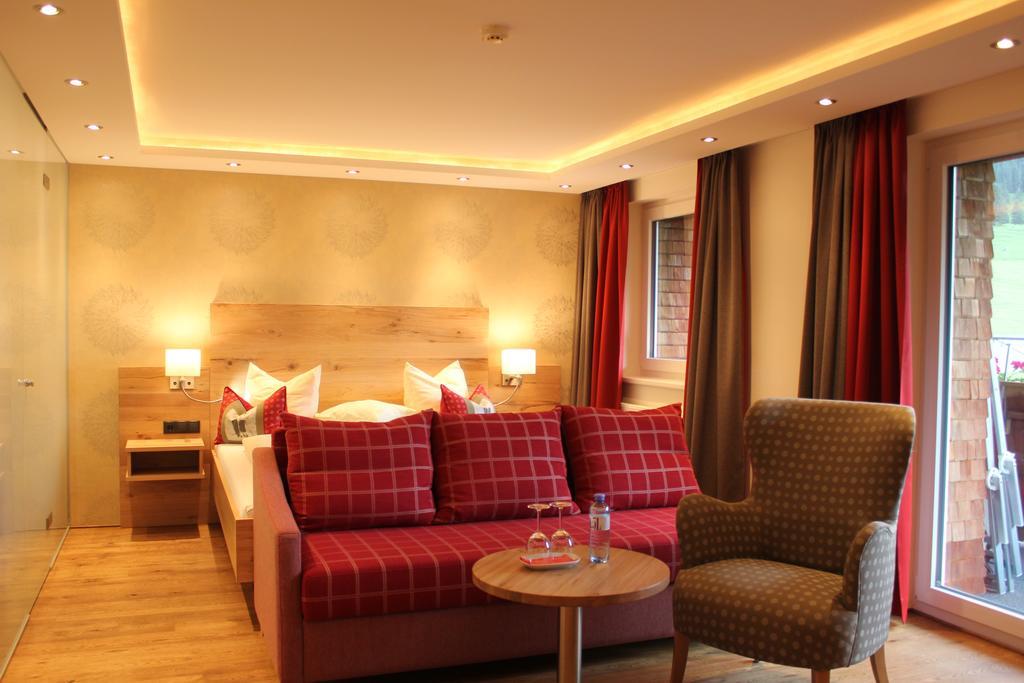 לך אם ארלברג Hotel Garni Laerchenhof חדר תמונה