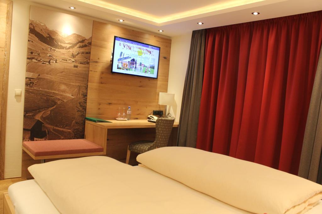 לך אם ארלברג Hotel Garni Laerchenhof חדר תמונה