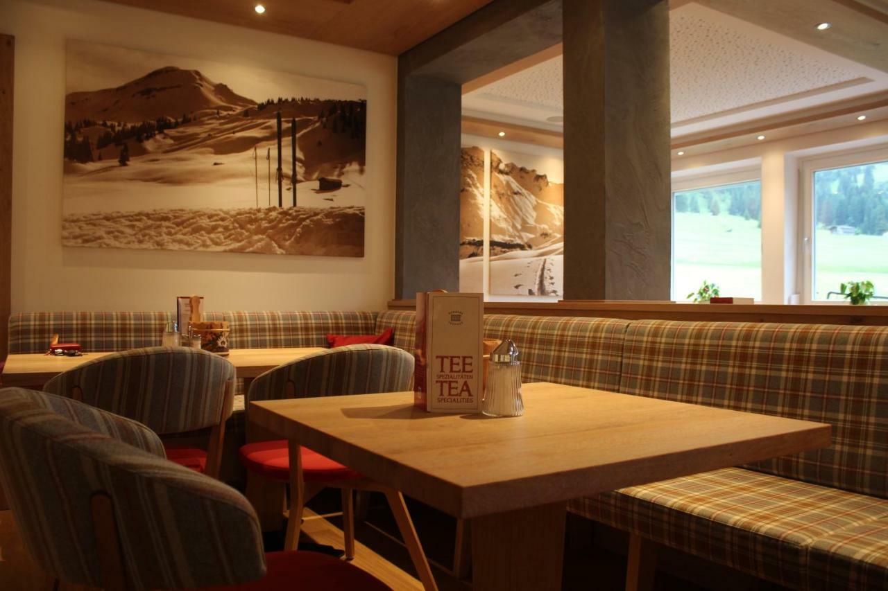 לך אם ארלברג Hotel Garni Laerchenhof מראה חיצוני תמונה